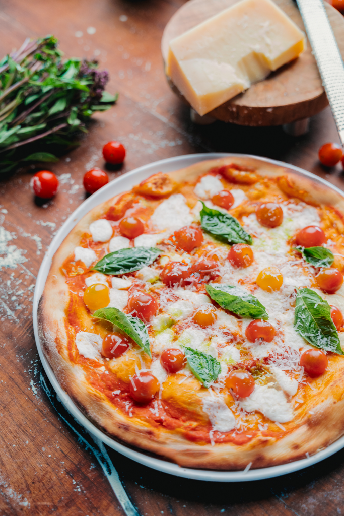 pizza tradicional y napolitana