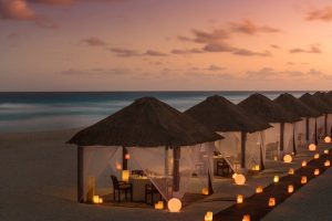 SPOT DINNER ROMANTIC IN CANCUN